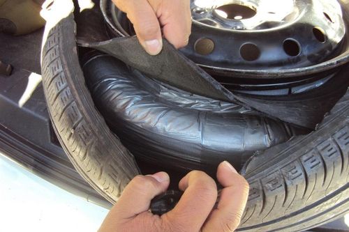 Giấu lượng ma túy trị giá 4 triệu USD vào lốp xe bán tải Ford F-150