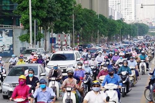 Đường phố Hà Nội lại chật như nêm sáng đầu tuần