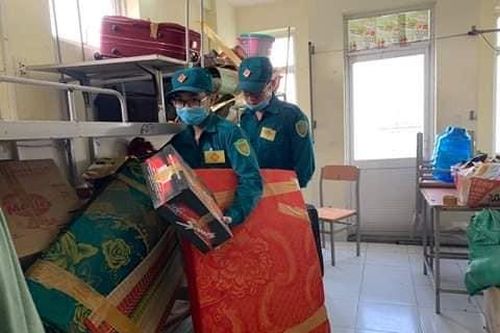 ĐHQG TP. HCM: Tăng cường tình nguyện viên hỗ trợ dọn dẹp ký túc xá đón sinh viên