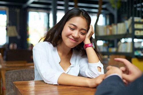 Sợ mất bạn, có ngày mất chồng