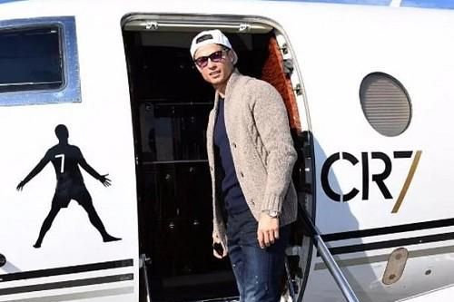 Máy bay riêng gặp sự cố, Ronaldo chưa thể trở lại Juventus