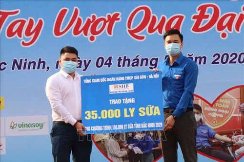 Nhiều hoạt động thiết thực đồng hành vượt qua đại dịch COVID-19