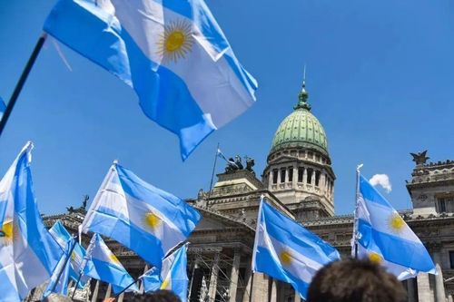 Argentina, quốc gia đầu tiên vỡ nợ và các nước có nguy cơ vỡ nợ vì COVID-19