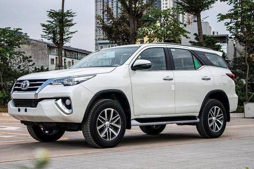 Ô tô màu trắng tiết kiệm nhiên liệu và bền màu hơn?