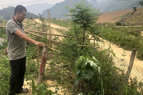 Cần sớm giải quyết việc người dân rào đường ngăn cản thi công