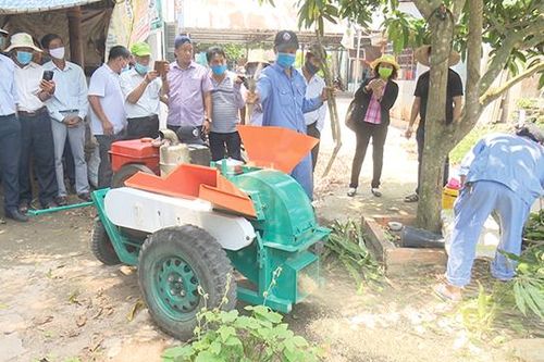Tham quan quy trình hoạt động máy băm bã thực vật, máy xeo đất