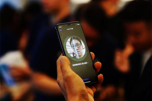Apple giúp người dùng iPhone dể dàng mở khóa Face ID khi đeo khẩu trang