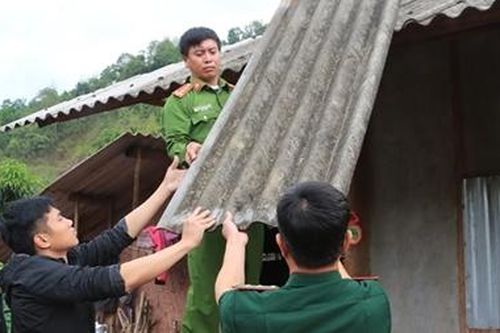 Những ngôi nhà của lòng dân, ý Đảng