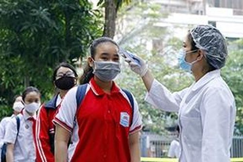 Hôm nay em đến trường