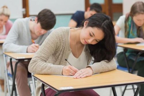 Đề thi Đánh giá năng lực: 5 bước 'xử đẹp' bài điền từ thích hợp trong bài thi tiếng Anh