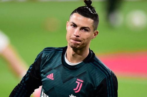 Ronaldo phải tự cách ly 14 ngày khi trở về Italy