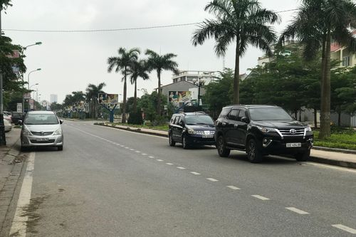 Đỗ xe chiếm dụng lòng đường