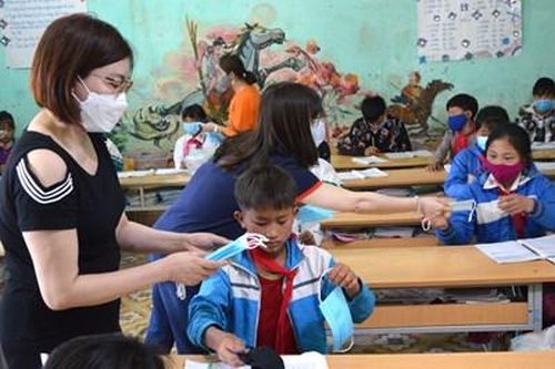 Chương trình 'Đồng hành chống Covid-19 - gắn kết Việt-Hàn'
