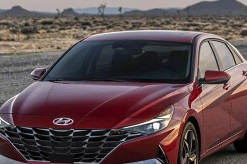 Hyundai Elantra thế hệ thứ 7 xuất hiện với nhiều nâng cấp