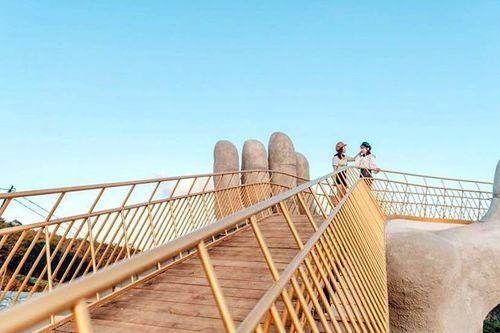 Được, mất khi làm du lịch kiểu 'sao chép'