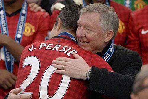 Sir Alex xin lỗi 2 cầu thủ M.U trước khi rời Old Trafford