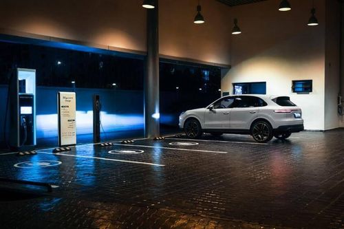 Trạm sạc công suất cao đầu tiên cho xe thể thao Porsche tại Việt Nam