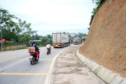 Xử lý các 'điểm đen' tai nạn giao thông