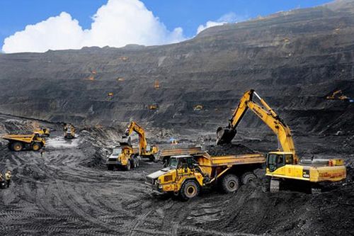 Than Núi Béo thành lập công trường cơ giới hóa đầu tiên