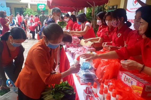 Không ngừng tiếp sức cho những người có hoàn cảnh khó khăn