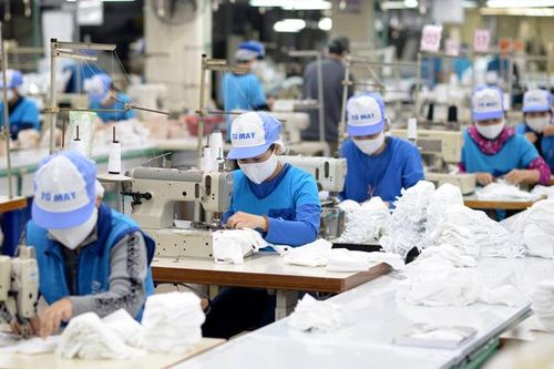 Rà soát việc nhập khẩu dây chuyền sản xuất khẩu trang