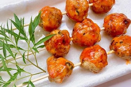 Gà viên sốt chua ngọt