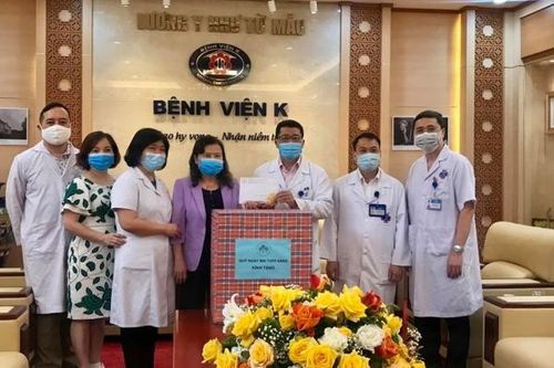 Quỹ Ngày mai tươi sáng 'tiếp sức' chống dịch COVID 19 cho các bệnh viện và người bệnh