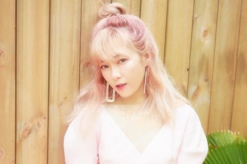 Đinh Hương tiếp tục có bài hát với tên gọi dài 9 từ, đọc hết thanh xuân vẫn chưa xong