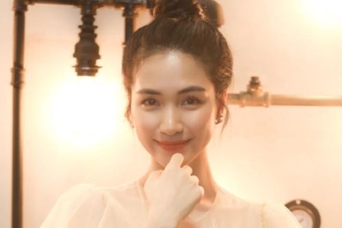 Hòa Minzy bắn 'tín hiệu comeback' với màn kết hợp cùng 'hit-maker' Mr. Siro