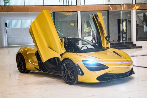 Siêu xe McLaren 720S Spider thứ 4 về Việt Nam xuất hiện tại TP.HCM