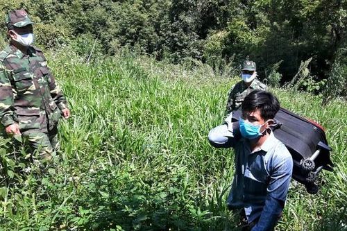 Về nước qua đường tiểu ngạch, 9X bị đưa đi cách ly phòng dịch