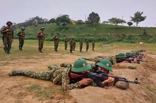 Huấn luyện giỏi mừng ngày chiến thắng