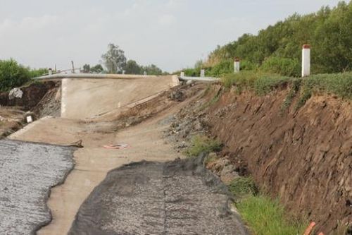 Cà Mau tìm giải pháp lâu dài đối phó sụt lún, sạt lở: Hàng chục nghìn tỷ đồng 'lấp' các điểm sụt lún