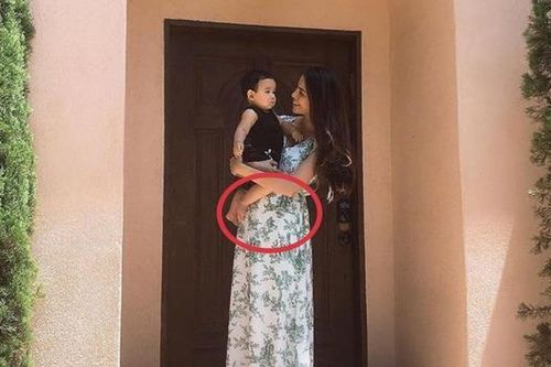 Phạm Hương dính 'nghi án' mang thai lần 2