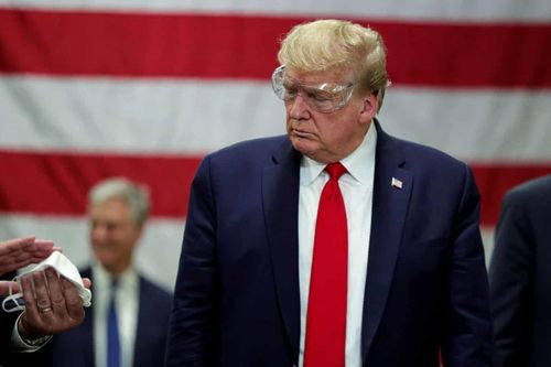Tổng thống Trump muốn giải thể đội 'đặc nhiệm' chống COVID-19