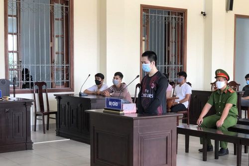 Nhân viên nhà hàng 5 sao bị đồng nghiệp đâm tử vong
