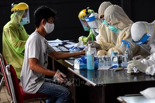 Indonesia thiếu nhân sự để đẩy nhanh xét nghiệm virus SARS-CoV-2