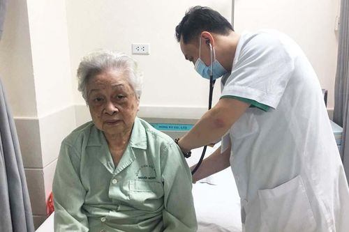 Ngại đi khám vì COVID-19, người cao tuổi có nguy cơ đối diện với tử thần