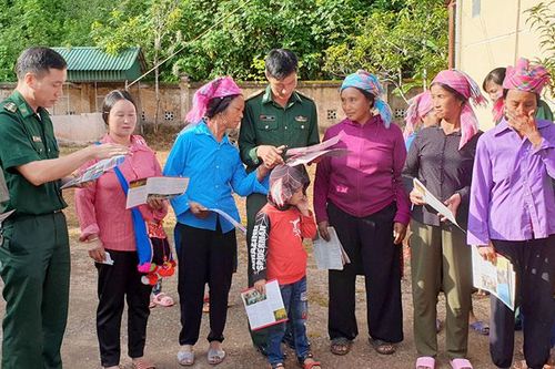 Góp sức xây dựng đường biên giới hòa bình, hữu nghị
