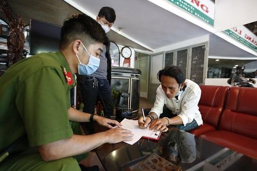 Thuê phòng nghỉ lén trộm tài sản của khách