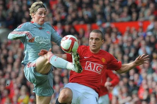 Rio Ferdinand tiết lộ lý do Vidic thường chơi tệ trước Torres