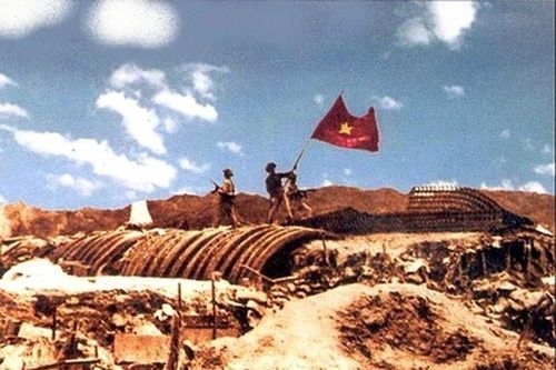 Vắt cơm vị mồ hôi và 38 ngày đêm dưới đồi A1 của chiến sĩ Điện Biên
