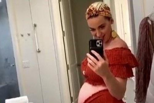 Katy Perry hạnh phúc khi mang thai ở tháng thứ 8