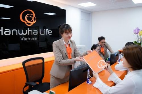 Hanwa Life Việt Nam chi trả gần 1 triệu USD quyền lợi bảo hiểm cho một khách hàng
