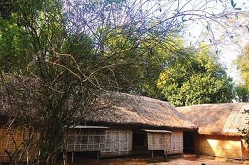 Tháng 5 về làng Sen quê Bác