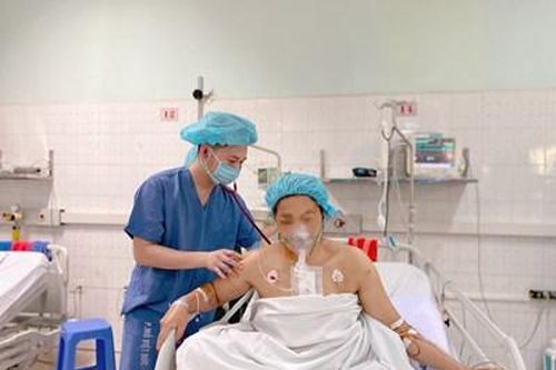 Bệnh viện Hữu nghị Việt - Đức cứu sống một bệnh nhân bị đạn bắn xuyên tim