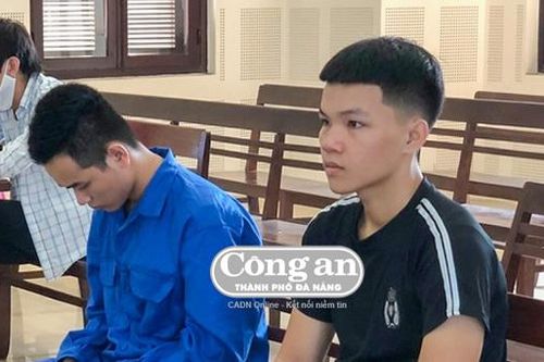 Bênh bạn nên chịu chung 'hạn'