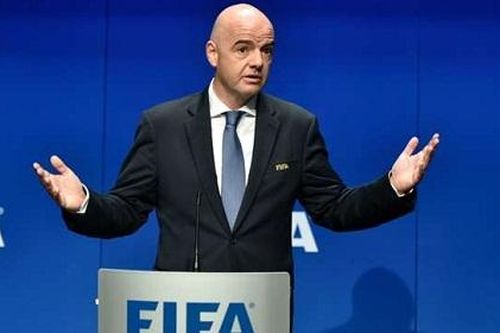 Tin thể thao nổi bật 7/5: FIFA bác bỏ đề xuất rút ngắn trận đấu xuống 45 phút