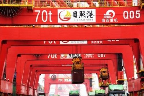Xuất khẩu của Trung Quốc tăng trưởng ngoạn mục trong tháng 4