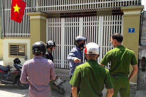 Nghi án tình cũ xông vào nhà đâm thương vong hai vợ chồng